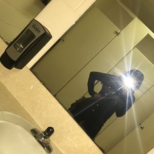 Meet your Posher, Dalia